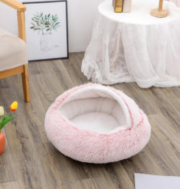 SnuggleHaven Pet Bed – Round Plush Bed for Cold Nights